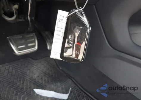 2025 Volkswagen Atlas 2.0T Sel Premium R-Line from USA, damaged, VIN 1V2FR2CA2SC515257